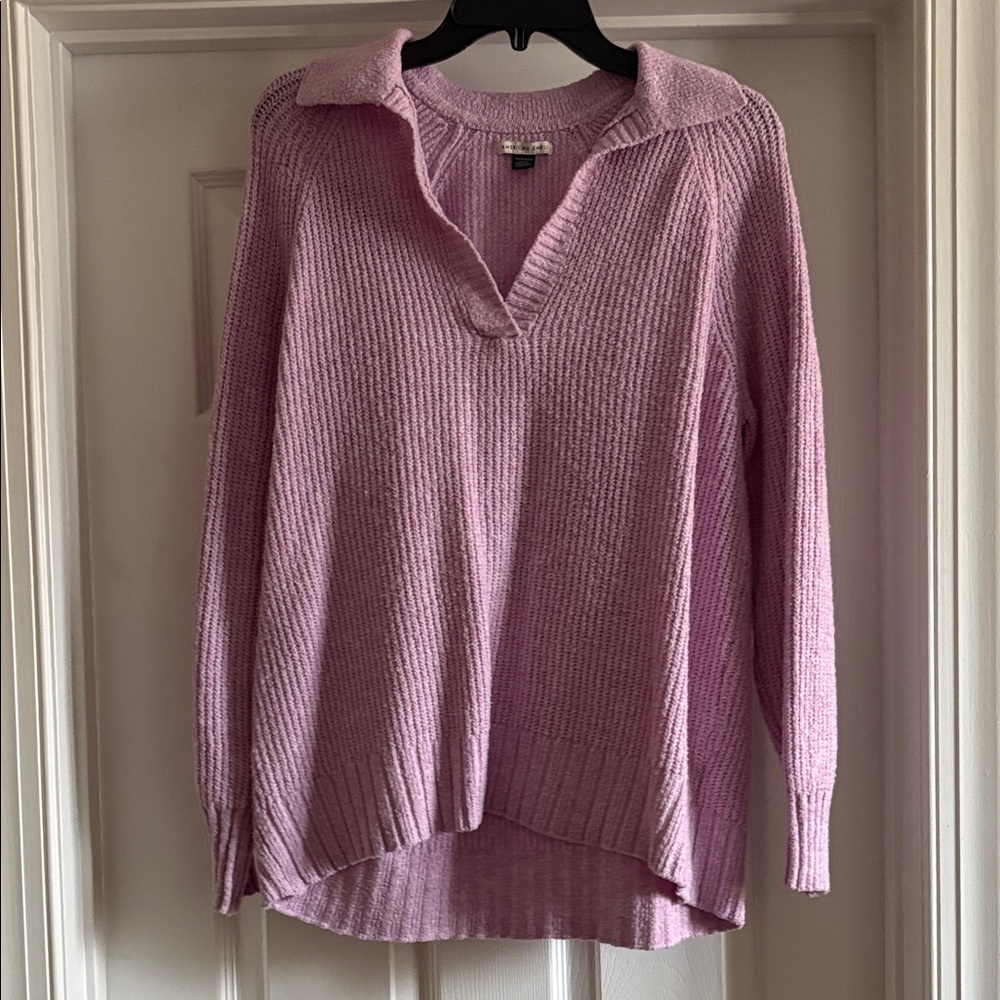 American Eagle Outfitters V-Neck Sweater in Soft Lilac